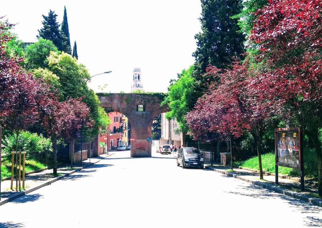 Across The River And Into The Trees Verona Dış mekan fotoğraf
